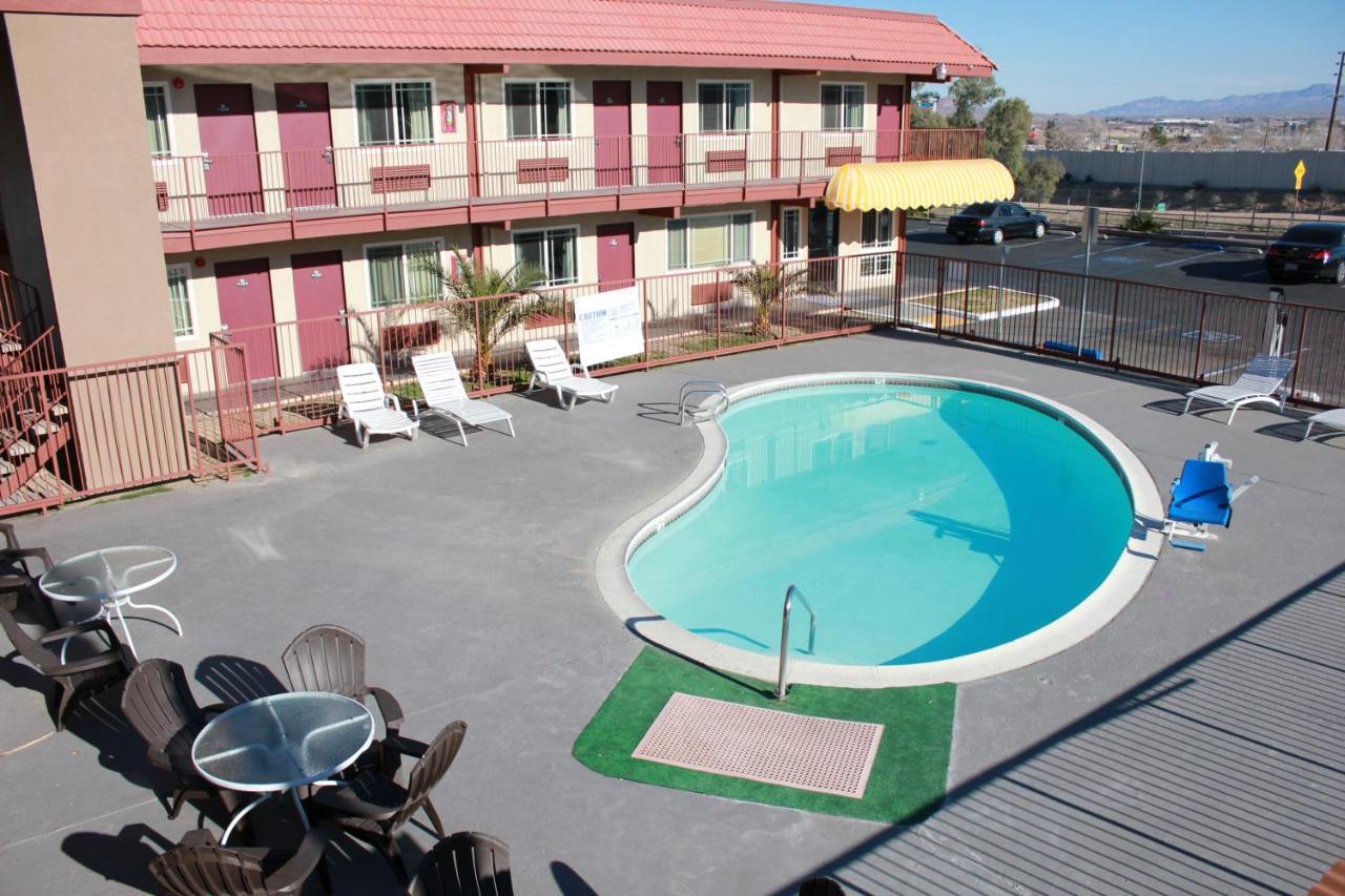 Days Inn By Wyndham Barstow Esterno foto