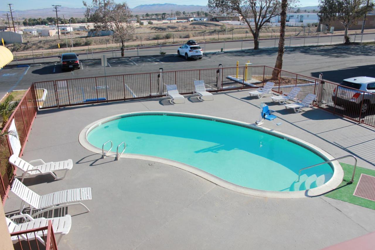Days Inn By Wyndham Barstow Esterno foto