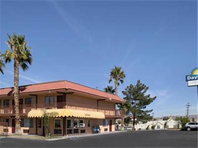 Days Inn By Wyndham Barstow Esterno foto