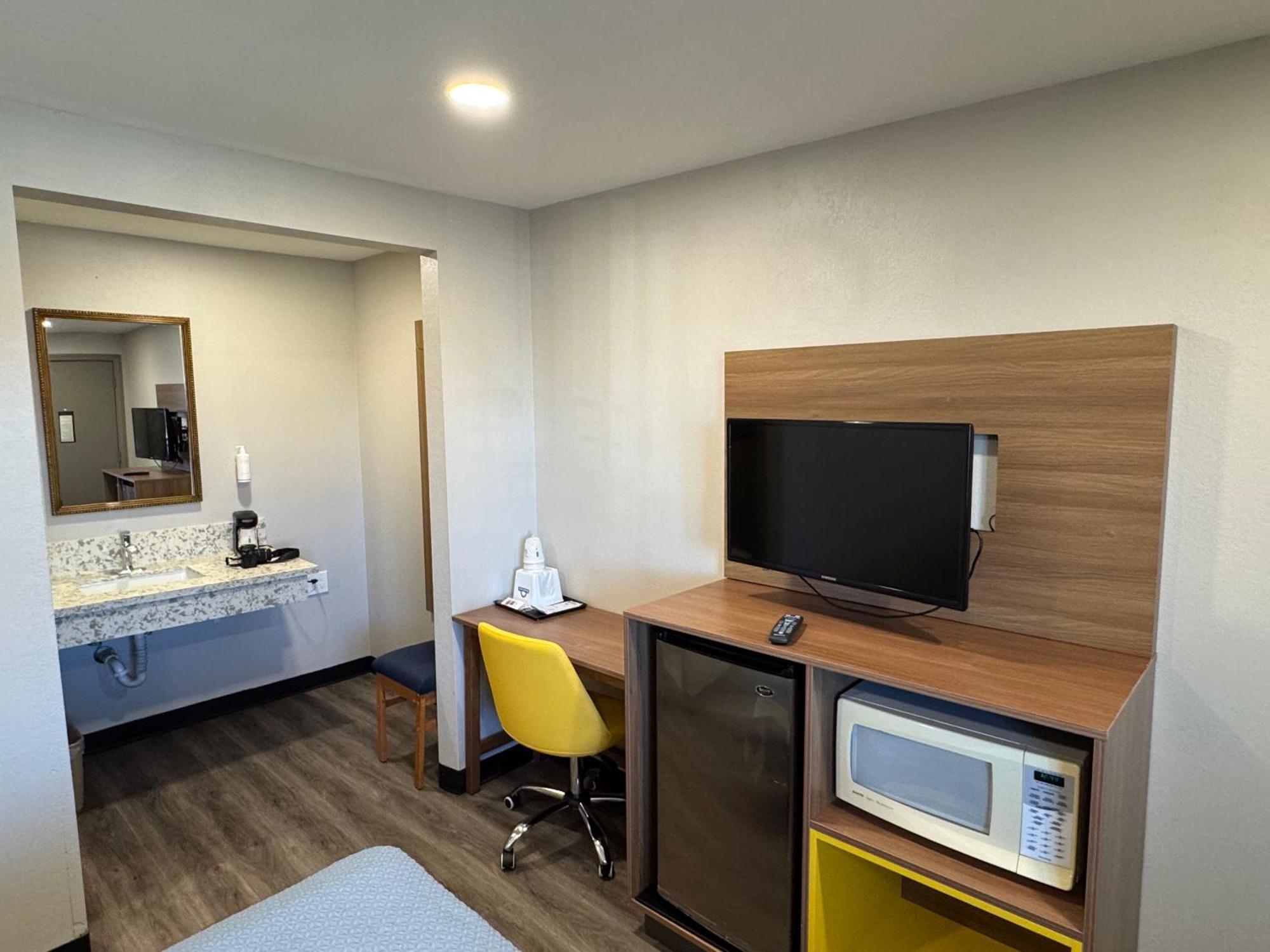 Days Inn By Wyndham Barstow Esterno foto