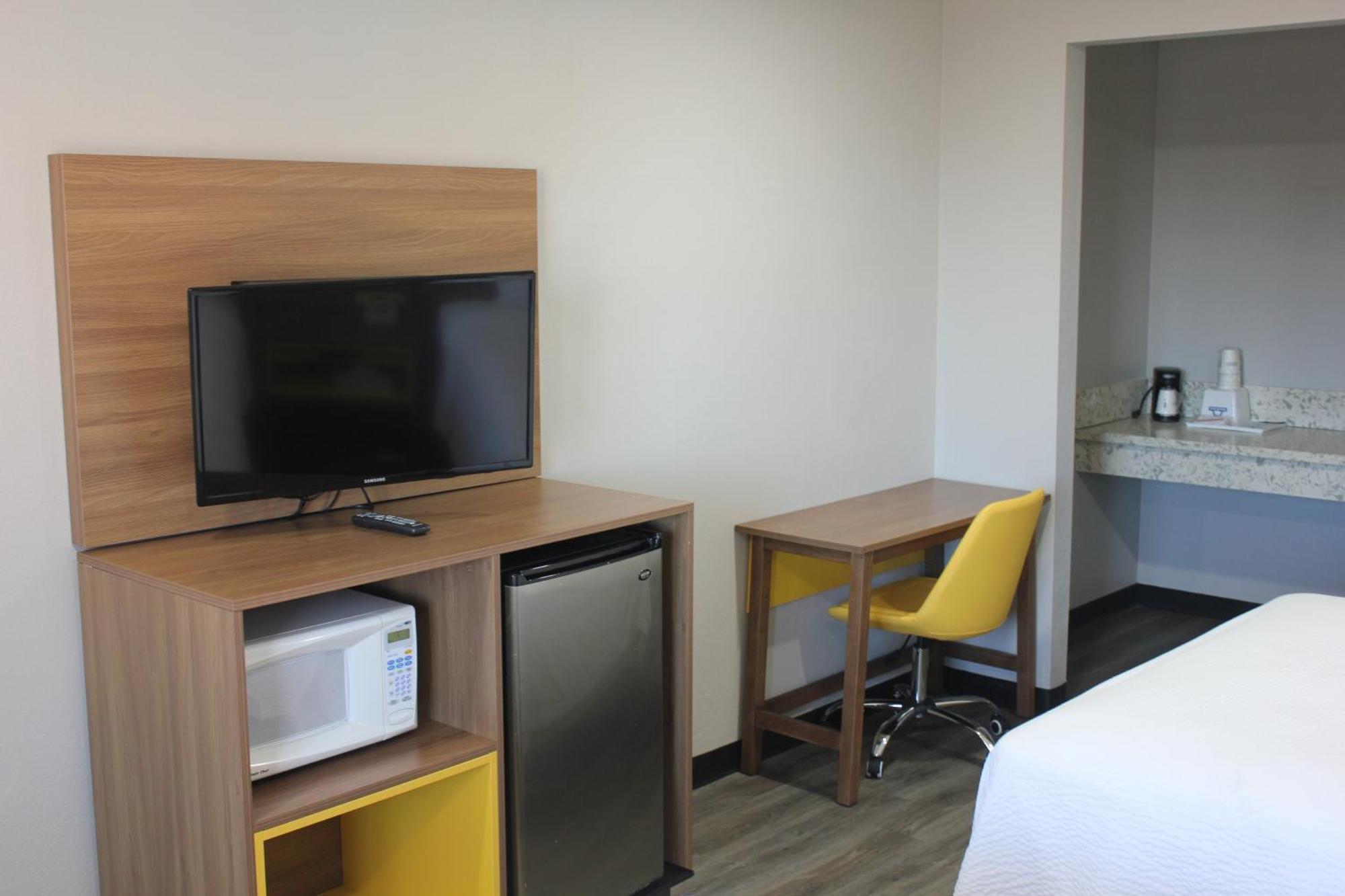 Days Inn By Wyndham Barstow Esterno foto